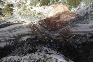 Παραμένει κλειστός ο δρόμος προς τα νότια μετά την μεγάλη κατολίσθηση στο Φαράγγι Κοτσιφού