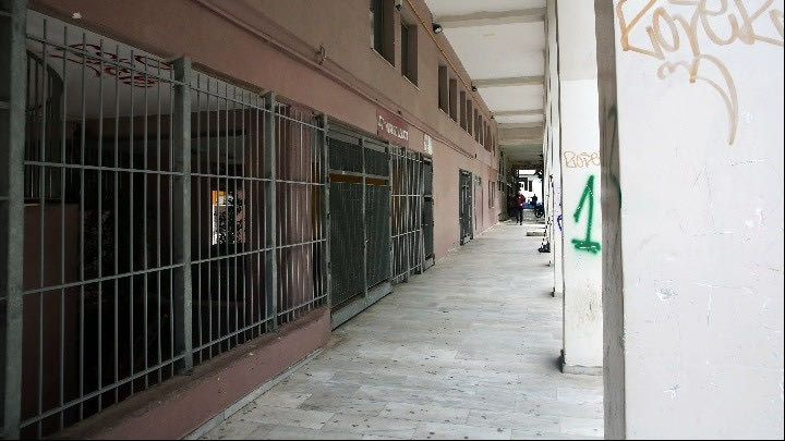 Πατήσια: 19χρονος εισέβαλε με σφυρί και μαχαίρι σε σχολείο, τραυμάτισε μαθητή και τον διευθυντή!