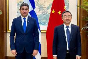 Νέους δρόμους συνεργασίας στα αγροτικά προϊόντα ανοίγει η συνάντηση Αυγενάκη με τον Κινέζο ομόλογό του