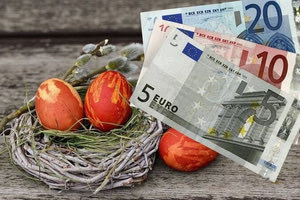 Πάσχα: Πως αμείβονται οι εργαζόμενοι στις αργίες και τις ημιαργίες