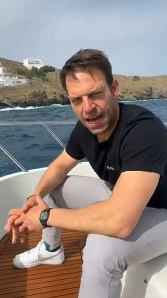 κασσελακης-στουντιο 