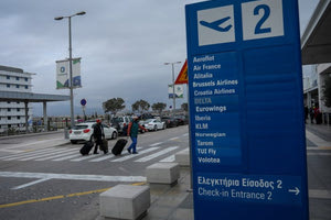 Αναγκαστική προσγείωση αεροσκάφους επειδή… μπήκαν πουλιά στον κινητήρα