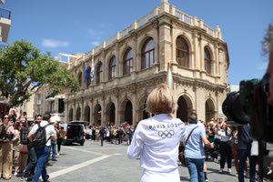 Aπό την Κνωσό στο κέντρο της πόλης: Η πορεία της Ολυμπιακής Φλόγας μέσα από ξεχωριστές φωτογραφίες