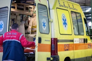 Σοβαρός τραυματισμός 17χρονου σε τροχαίο στη Μαυσώλου