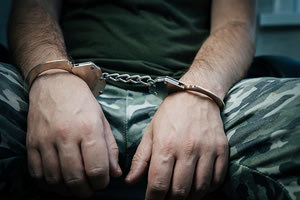 Ποινή στη φυλακή θα εκτίσει ο 47χρονος που καταδίωκε με μαχαίρι τους γονείς του