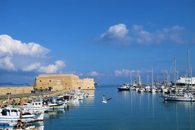 Βροχές σε όλη τη χώρα εκτός από την Κρήτη