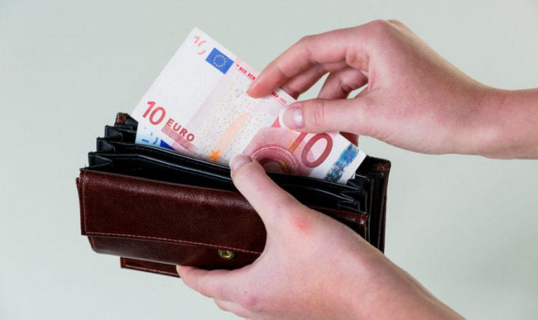 Μυτιλήνη: Τούρκος τουρίστας βρήκε και παρέδωσε πορτοφόλι με σημαντικό χρηματικό ποσό