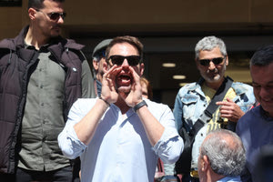 Περιοδεία Κασσελάκη στο Ηράκλειο: Φωτογραφίες, δηλώσεις και ο… σεβασμός στον Ανδρέα Παπανδρέου