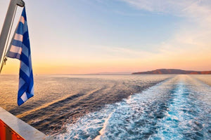 Ένταση σε πλοίο με προορισμό την Κρήτη που δεν έδεσε στη Μήλο λόγω καιρού (vid)