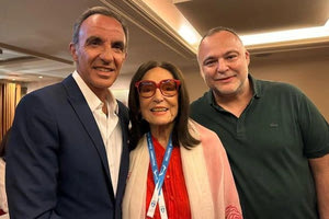 Αλιάγας – Μούσχουρη: Η φωτό που έβγαλαν μετά την τελετή παράδοσης της Ολυμπιακής Φλόγας