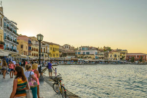 Ποιος υπερτερεί στο μπρα ντε φερ Airbnb και ξενοδοχείων στην Κρήτη