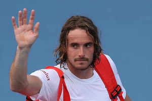 Πρόωρο “αντίο” του Τσιτσιπά στη Μαδρίτη