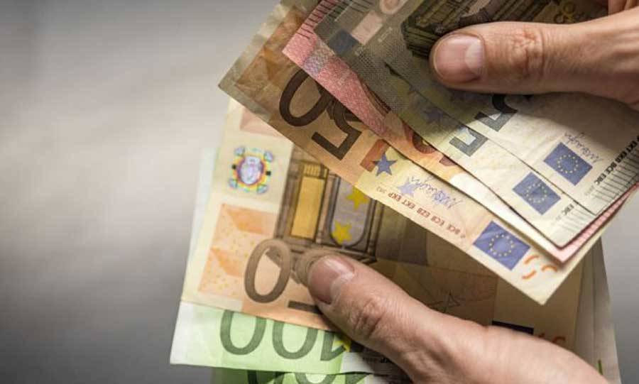 Επίδομα 250 ευρώ: Ποιοι θα το λάβουν – Ποιοι αποκλείονται