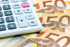Η ασάφεια στην ερμηνεία του νόμου εκτινάσσει τις μηνιαίες δόσεις στα υπερχρεωμένα