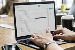 Εργασία στο γραφείο ή στο σπίτι; Πού είναι πιο παραγωγικοί οι εργαζόμενοι