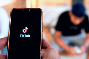 Το TikTok προχωρά σε επισήμανση του περιεχομένου τεχνητής νοημοσύνης
