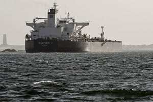 Εμπορικό πλοίο δέχθηκε επίθεση με πυραύλους ανοικτά της Υεμένης