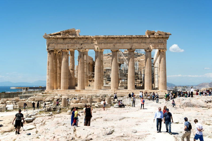 Γνωστός ΑμεΑ blogger επισκέφθηκε την Ακρόπολη -«Σούπερ εντυπωσιασμένος» από την προσβασιμότητα