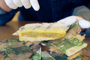 Τα κλεμμένα ευρώ ταξίδεψαν από τη Λιβύη για ανταλλαγή στη…Λάρισα