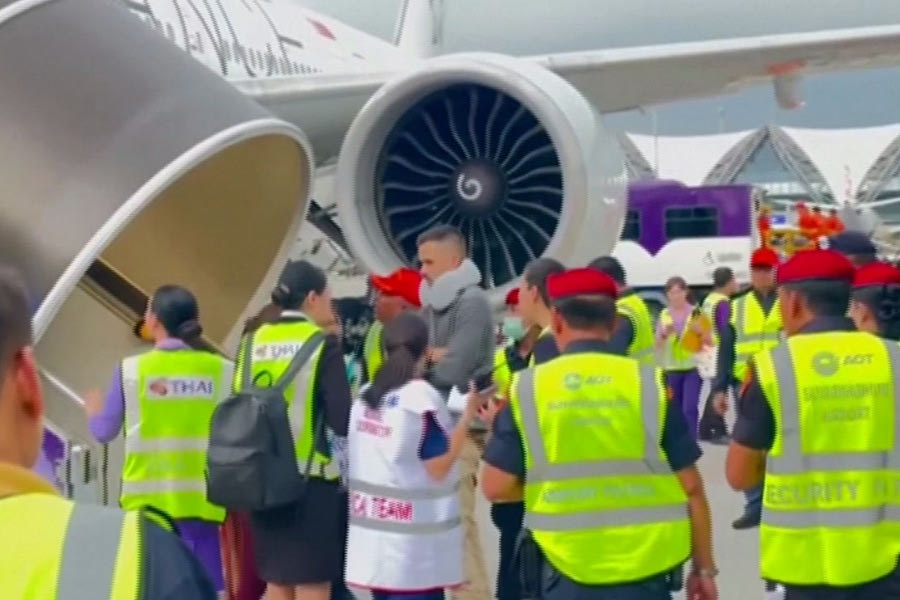 Singapore Airlines: Παράλυτη από τη μέση και κάτω μια Βρετανίδα που τραυματίστηκε στην πτήση τρόμου