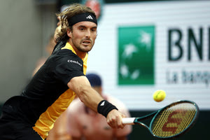 Με το δεξί στο Roland Garros ο Τσιτσιπάς