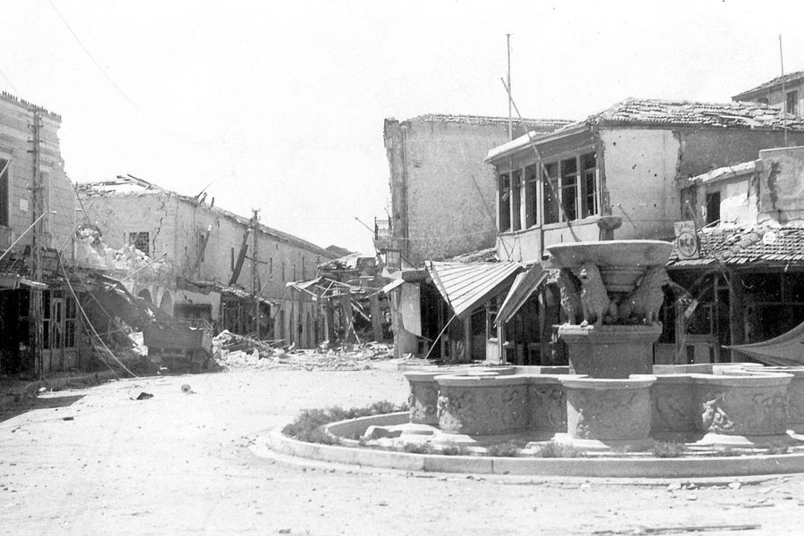 Αλεξιπτωτιστές και στο Ηράκλειο- Βομβαρδίζονται Θραψανό, Αρκαλοχώρι και Πεζά