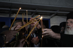 Πως θα έρθει το Άγιο Φως στην Ελλάδα – Οι περιορισμοί και το plan b