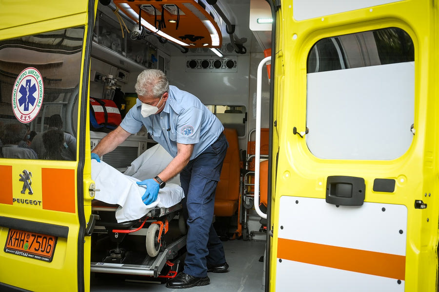 Αυτοκίνητο παρέσυρε ανήλικο στη Θεσσαλονίκη – Στο νοσοκομείο το παιδί με κάκωση στο κεφάλι