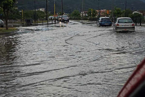 Ξάνθη: Ισχυρές βροχές και χαλαζοπτώσεις έπληξαν το κέντρο