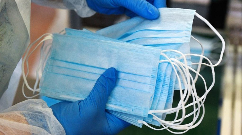 Αθήνα: Συνελήφθησαν 2 αλλοδαποί που διακινούσαν επικίνδυνες ιατρικές μάσκες και αυτοδιαγνωστικά τεστ