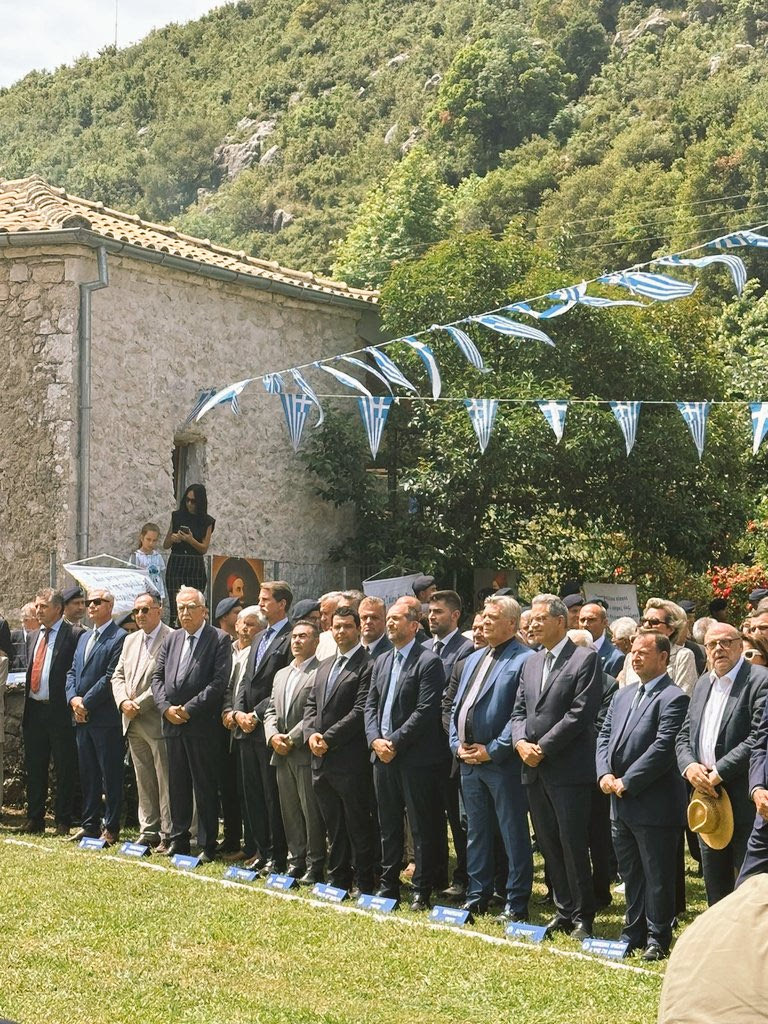 Κάλεσαν ως…επίσημο τον Παύλο!