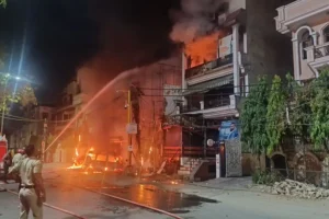 Ινδία: Έξι νεογέννητα έχασαν τη ζωή τους σε πυρκαγιά σε νοσοκομείο παίδων στο Νέο Δελχί