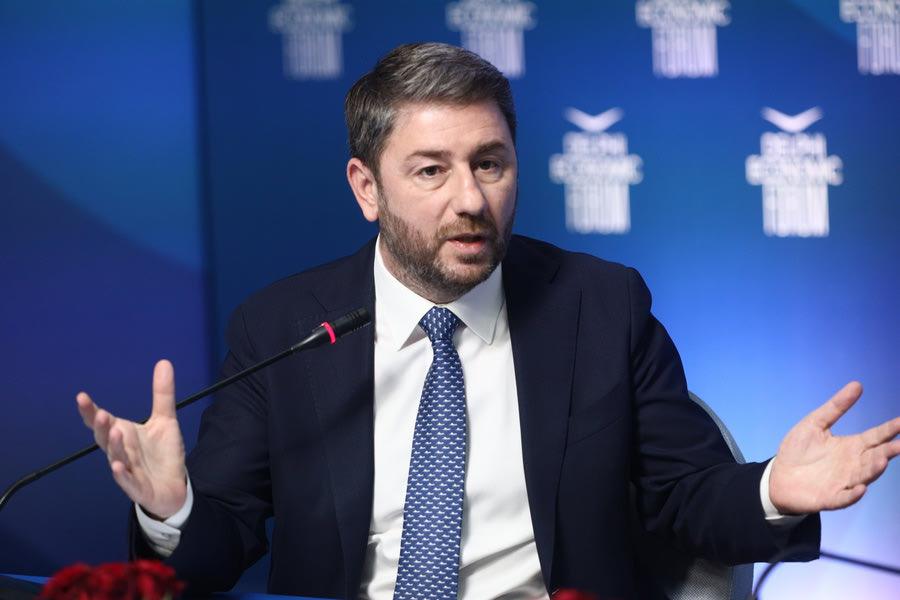 Πρωτοβουλία ΠΑΣΟΚ: Η καθιέρωση της Παγκόσμιας Ημέρας αφιερωμένη στην ελληνική γλώσσα