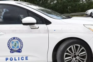 Συνελήφθη 57χρονος άντρας στη Νίκαια που μαχαίρωσε την σύζυγό του