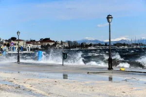 Ισχυροί και σήμερα οι βοριάδες στο Αιγαίο – Μικρή πτώση της θερμοκρασίας