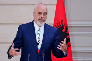 Ο Ράμα απαντά για την επίσκεψή του κάνοντας μαθήματα στην….ελληνική αντιπολίτευση