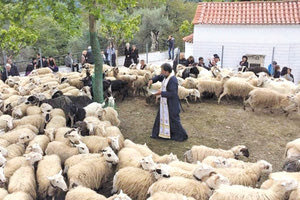 Η Κρήτη γιορτάζει το Άγιο Πάσχα – ήθη και έθιμα του νησιού