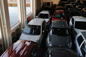 Μεταφορά ΙΧ με πλοίο: Τι ισχύει για ηλεκτρικά, plug-in, υγραέριο και φυσικό αέριο