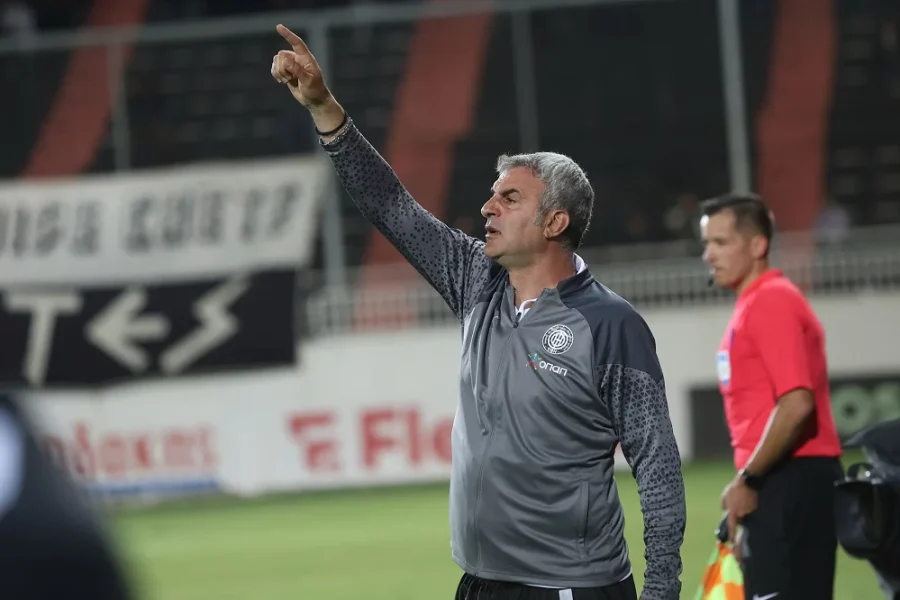 Δέλλας: “”Eίναι λάθος να ξηλώνεις μια ομάδα”