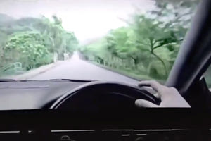 Το επικό (και τρομακτικό) μήνυμα της Volkswagen για τα κινητό στην οδήγηση!