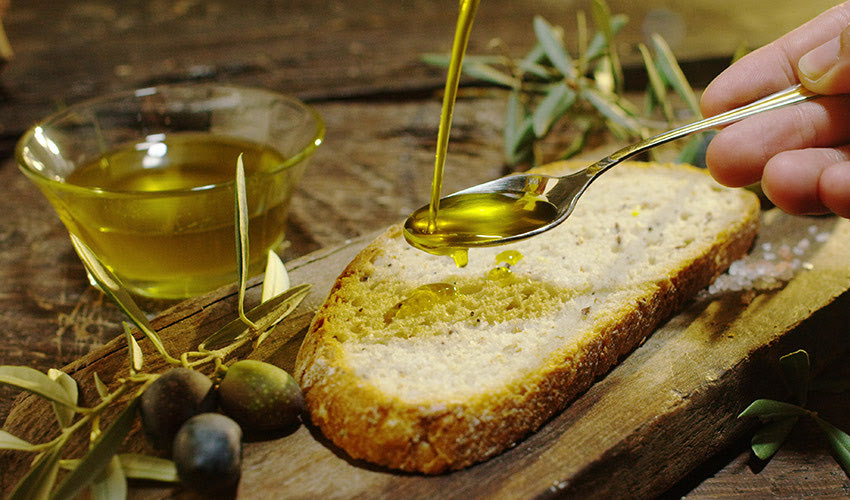 Γιατί νηστεύουμε το λάδι και όχι τις ελιές