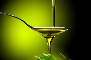 Ελαιόλαδο: Τελικά θα μειωθούν οι τιμές; Τι λένε οι παραγωγοί