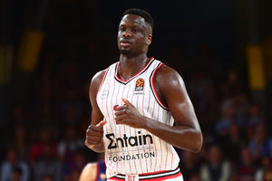 Σοκ στον Ολυμπιακό: Τέλος η σεζόν για τον Φαλ