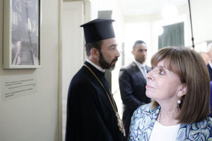 Η Κατερίνα Σακελλαροπούλου εγκαινίασε την Οικία Καβάφη στην Αλεξάνδρεια