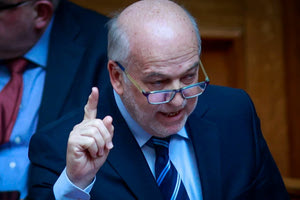 Φλωρίδης: «Βραχιολάκι» σε όσους είναι σε επιτήρηση για ενδοοικογενειακή βία