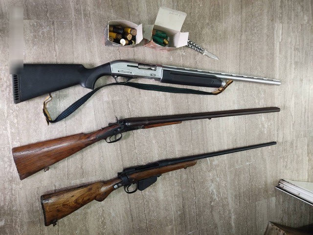 Aδέλφια είχαν μετατρέψει το σπίτι τους σε… οπλοστάσιο