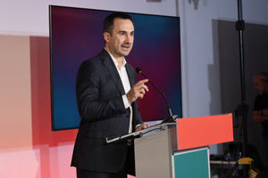 Χαρίτσης: Ο Μητσοτάκης δεν θα ηττηθεί ούτε με το αντιπολιτικό lifestyle ούτε με αναπαλαίωση παλιών συνταγών