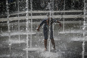 «Ας μη βιαζόμαστε»: Η ανάρτηση του Θοδωρή Κολυδά για την «καλοκαιρία» που έρχεται