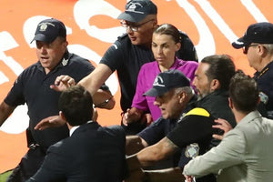 Ο Καρυπίδης κυνηγούσε τη διαιτητή Φραπάρ, μέχρι τα αποδυτήρια!