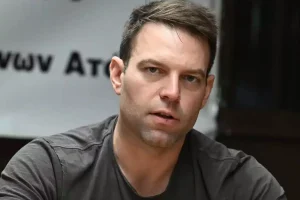 Συνάντηση Κασσελάκη με μητέρες θυμάτων γυναικοκτονιών – «Δεν είστε μόνες σας»